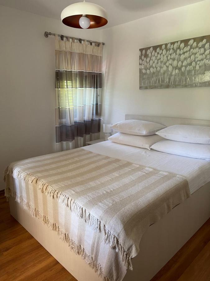 Villa Kuca Kod Fajdara Vele Mune Esterno foto
